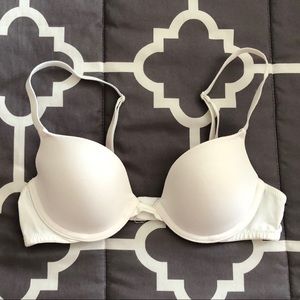 EUC- PINK VICTORIAS SECRET Wear Everywhere Bra